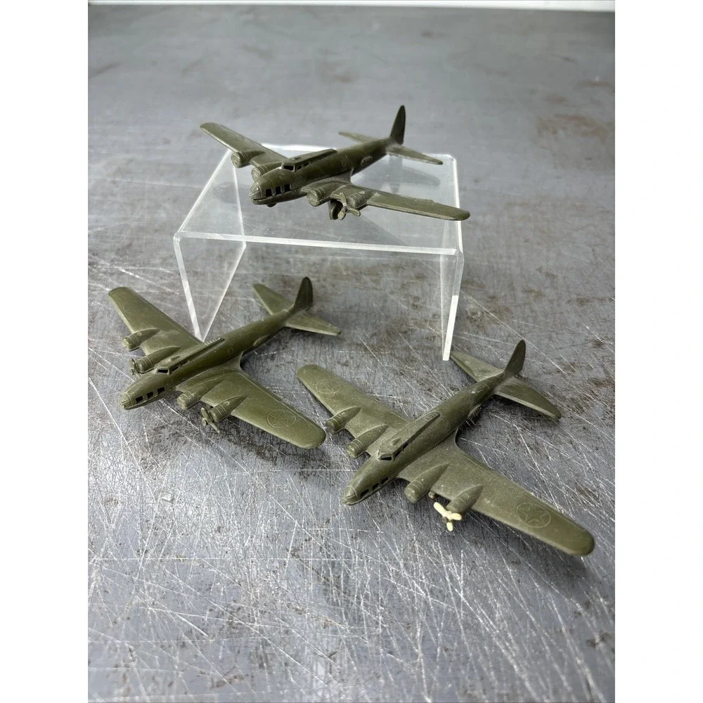 Vintage 1940's RENWAL MFG.‎ CO No 17 BOMBER WWII Plastic Model Plane Rare X 3
